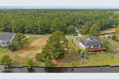 5710 Gondolier Drive, New Bern, NC 28560 - Photo 9