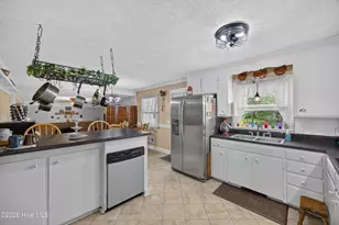 406 Sharon Dr, Wilmington, NC 28409 - Photo 11
