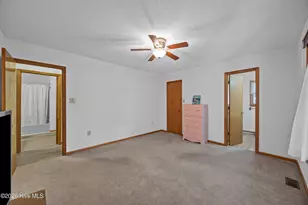 603 E Oak Island Dr, Oak Island, NC 28465 - Photo 15
