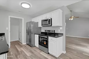 401 Joy Ct, Jacksonville, NC 28540 - Photo 9