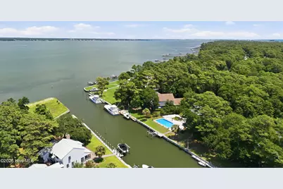 286 Oakleaf Drive, Pine Knoll Shores, NC 28512 - Photo 3