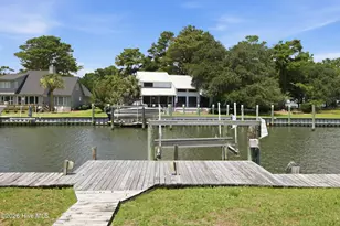286 Oakleaf Dr, Pine Knoll Shores, NC 28512 - Photo 15