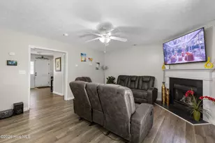 305 Providence Dr, Jacksonville, NC 28546 - Photo 19