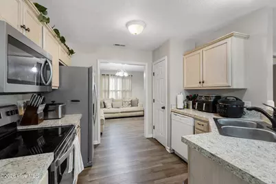 305 Providence Drive, Jacksonville, NC 28546 - Photo 15