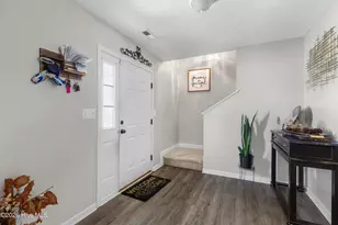305 Providence Dr, Jacksonville, NC 28546 - Photo 7