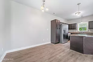 207 Shallowbag Bay Ln, Jacksonville, NC 28546 - Photo 7