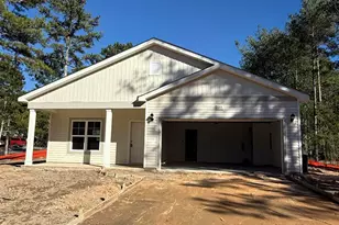 567 Sawgrass Rd, Eagle Springs, NC 27242 - Photo 1