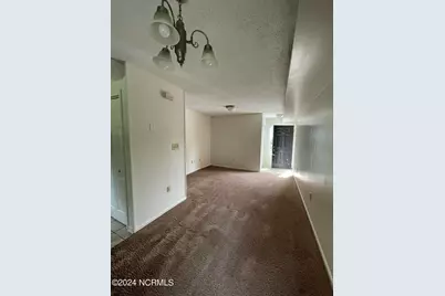 249 Cordell Circle, Jacksonville, NC 28540 - Photo 3