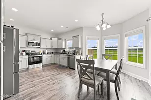 212 Windsor Run Blvd, Jacksonville, NC 28546 - Photo 9