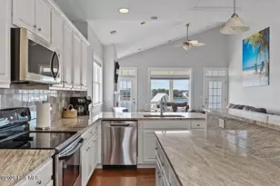 1102 Canal Dr, Carolina Beach, NC 28428 - Photo 17