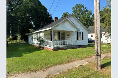 303 E Grainger Avenue, Kinston, NC 28501 - Photo 1