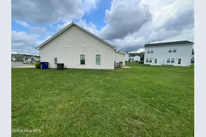 2221 Remington Court #B, Greenville, NC 27834 - Photo 3