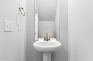 148 N Squires Run Ln, Richlands, NC 28574 - Photo 7