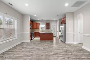 401 Ragged Point Ct, Jacksonville, NC 28546 - Photo 7