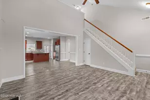 401 Ragged Point Ct, Jacksonville, NC 28546 - Photo 5