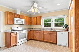 682 Tom Mann Rd, Newport, NC 28570 - Photo 9