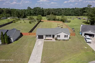 109 Lois Ct, Richlands, NC 28574 - Photo 5