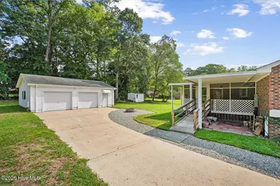 2430 Forrest Drive, Kinston, NC 28504 - Photo 17