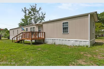 4568 Cedar Street SE, Southport, NC 28461 - Photo 3