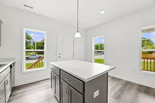 700 N Grace Ave, New Bern, NC 28562 - Photo 21