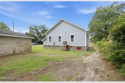700 N Grace Avenue, New Bern, NC 28562 - Photo 41