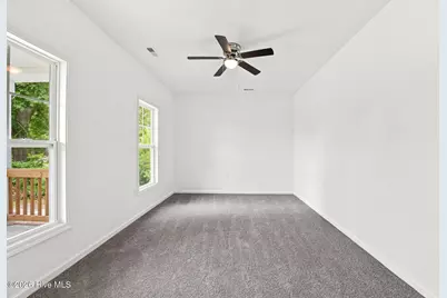 700 N Grace Avenue, New Bern, NC 28562 - Photo 17