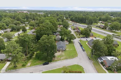700 N Grace Avenue, New Bern, NC 28562 - Photo 11