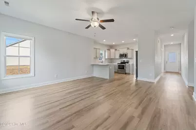 125 Pembury Way, Richlands, NC 28574 - Photo 9