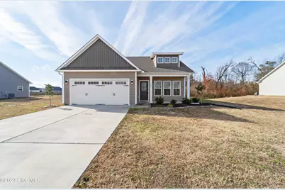 125 Pembury Way, Richlands, NC 28574 - Photo 1