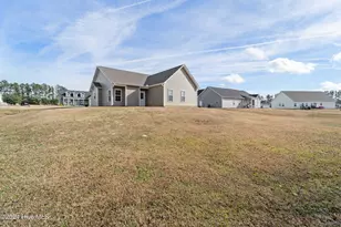 125 Pembury Way, Richlands, NC 28574 - Photo 17