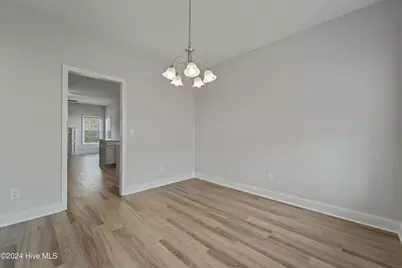 125 Pembury Way, Richlands, NC 28574 - Photo 3
