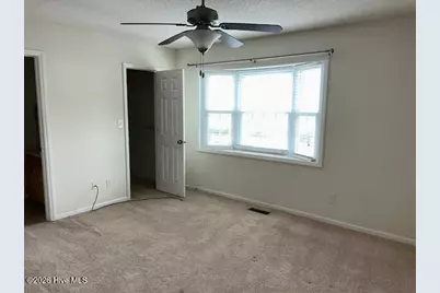 1222 Cross Creek Circle #W-7, Greenville, NC 27834 - Photo 5