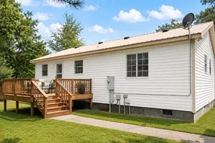 112 Poplar St, Wallace, NC 28466 - Photo 3