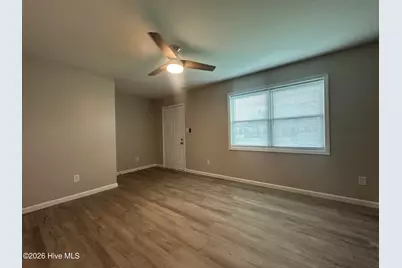 408 Myrtlewood Circle, Jacksonville, NC 28546 - Photo 5