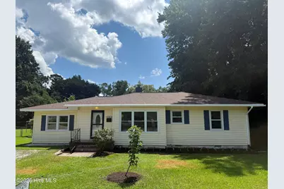 18 White Oak Street, Jacksonville, NC 28540 - Photo 1