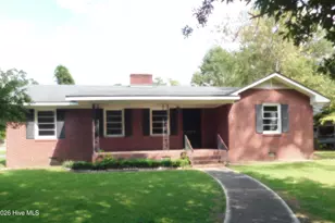 604 Everett St, Laurinburg, NC 28352 - Photo 1
