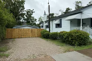 1121 S 6th St, Wilmington, NC 28401 - Photo 3