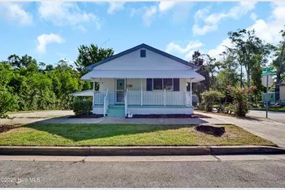 1121 S 6th Street, Wilmington, NC 28401 - Photo 1