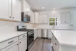 727 Bear Is Ln, Hubert, NC 28539 - Photo 11