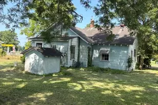 226 S 5th St, Aurora, NC 27806 - Photo 9
