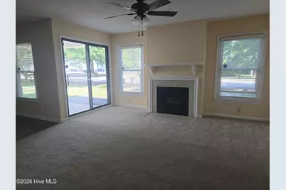 109 W Victoria Court #A, Greenville, NC 27834 - Photo 5
