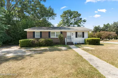 301 Tuskeegee Drive, Laurinburg, NC 28352 - Photo 1