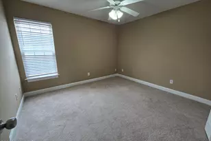 2045 Cambria Dr, Greenville, NC 27834 - Photo 9