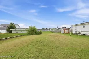 1106 Avery St, Morehead City, NC 28557 - Photo 5