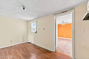 1106 Avery St, Morehead City, NC 28557 - Photo 13