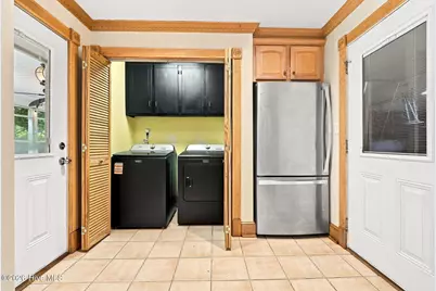 409 Oxford Road, Greenville, NC 27858 - Photo 17