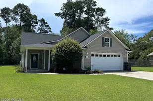 105 Lantana Ln, Hampstead, NC 28443 - Photo 1