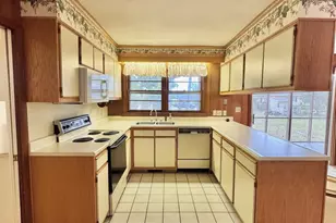 2206 2nd Ave, Elizabethtown, NC 28337 - Photo 13