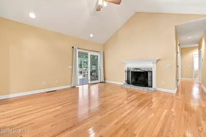 335 W Hedgelawn Way, Southern Pines, NC 28387 - Photo 17