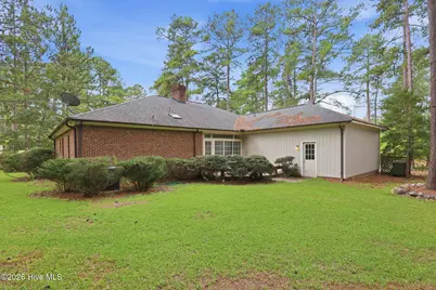335 W Hedgelawn Way, Southern Pines, NC 28387 - Photo 33